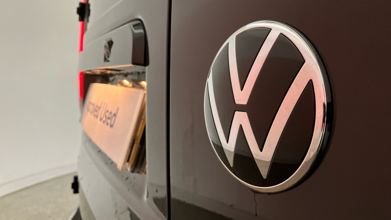 Volkswagen Caddy Cargo C20 Diesel 2.0 TDI 122PS Commerce Pro Van DSG [Tech Pack]